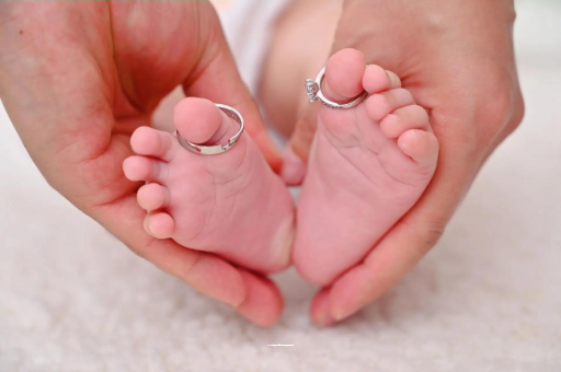 供卵试管代怀生子费用孕妇多久肚子变大